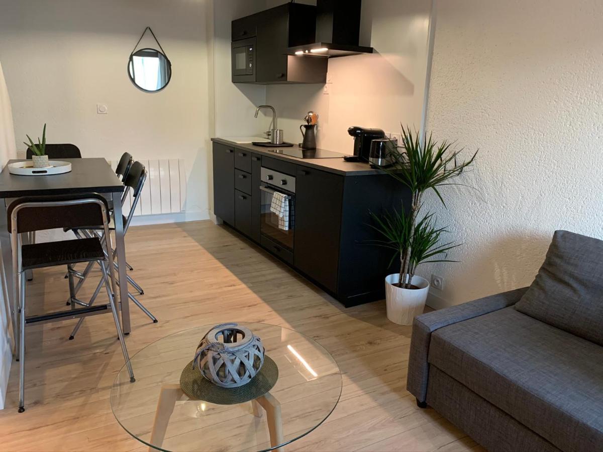 Logement Renove Et Moderne Au Sacre Coeur ショレ エクステリア 写真