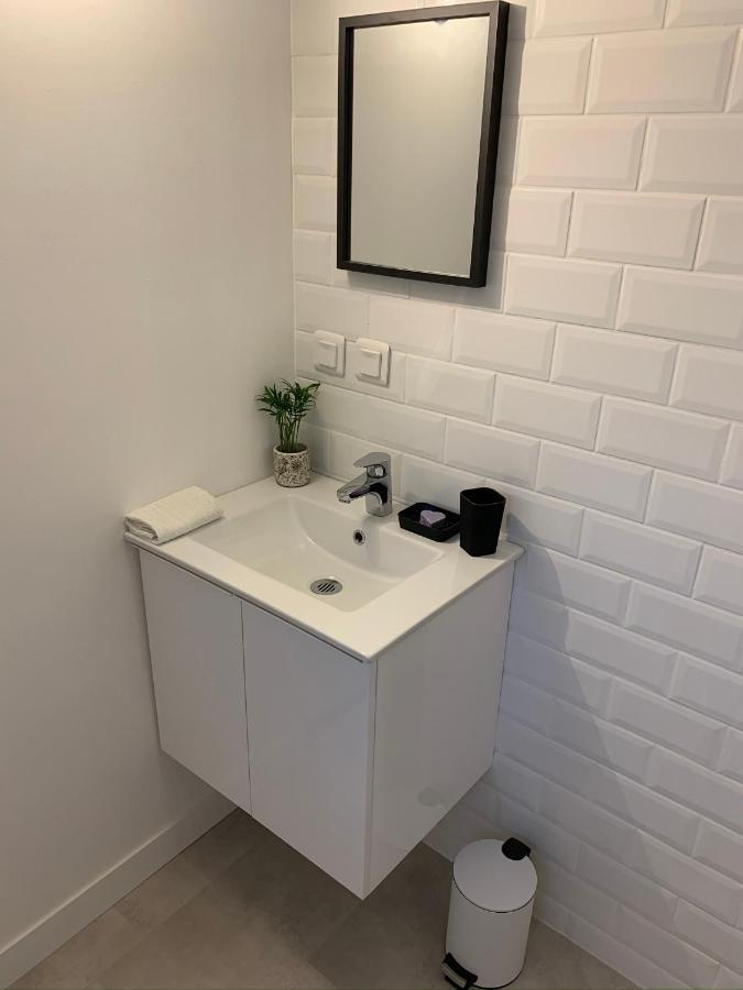 Logement Renove Et Moderne Au Sacre Coeur ショレ エクステリア 写真