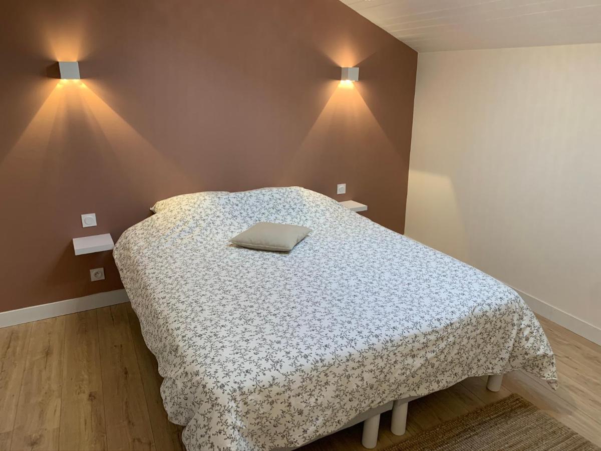 Logement Renove Et Moderne Au Sacre Coeur ショレ エクステリア 写真