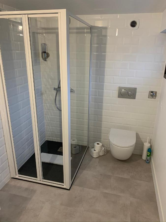 Logement Renove Et Moderne Au Sacre Coeur ショレ エクステリア 写真