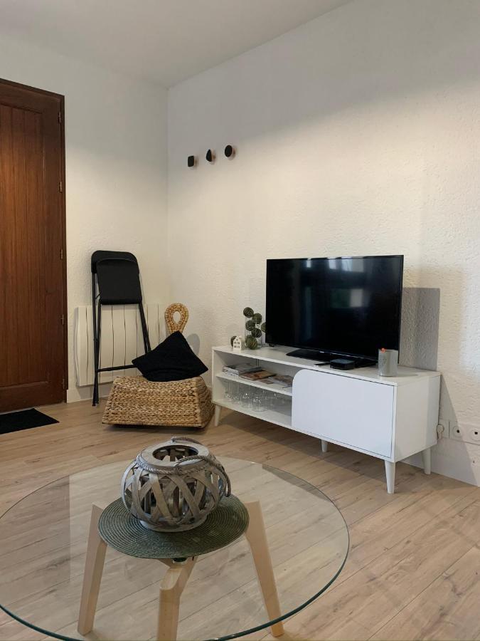 Logement Renove Et Moderne Au Sacre Coeur ショレ エクステリア 写真