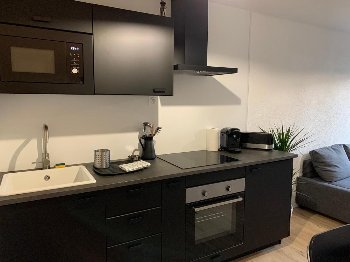 Logement Renove Et Moderne Au Sacre Coeur ショレ エクステリア 写真